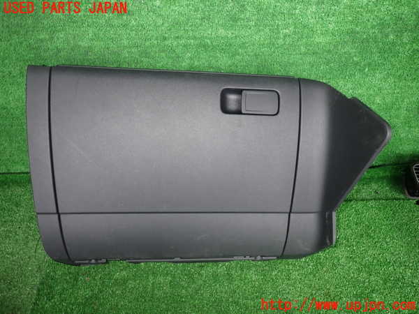 2UPJ-26077516]VW ゴルフ ヴァリアント(AUDFG)グローブボックス1 中古_m0001.jpg