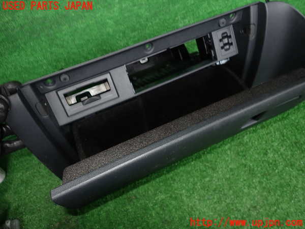 2UPJ-26077516]VW ゴルフ ヴァリアント(AUDFG)グローブボックス1 中古_m0002.jpg