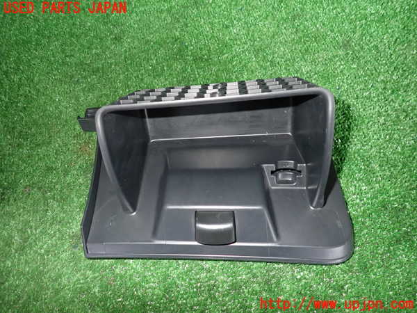 2UPJ-26077841]VW ゴルフ ヴァリアント(AUDFG)小物入れ1 中古_m0002.jpg