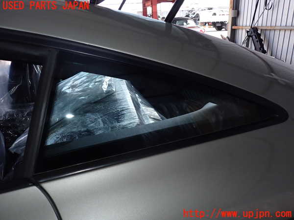 2UPJ-26091382]アウディ・TT クーペ(8JBUBF)左クォーターガラス 中古(43R-001057 M231)_m0001.jpg