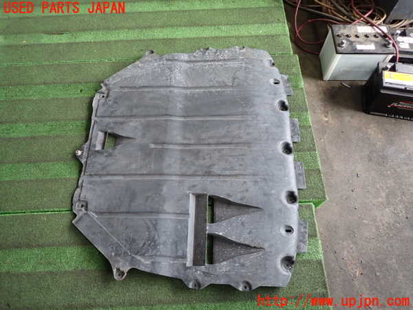2UPJ-26092170]アウディ・TT クーペ(8JBUBF)エンジンアンダーカバー 中古_m0001.jpg