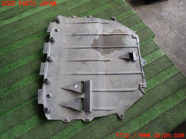 2UPJ-26092170]アウディ・TT クーペ(8JBUBF)エンジンアンダーカバー 中古_m0002.jpg