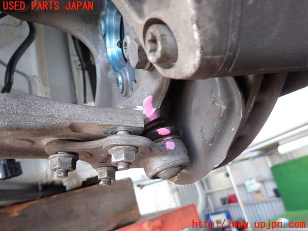 2UPJ-26094295]アウディ・TT クーペ(8JBUBF)左フロントナックルハブ 中古_m0003.jpg