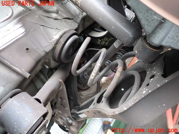2UPJ-26095100]アウディ・TT クーペ(8JBUBF)右リアスプリング 中古_m0001.jpg