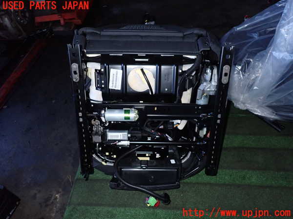 2UPJ-26097065]アウディ・TT クーペ(8JBUBF)助手席シート 中古_m0004.jpg