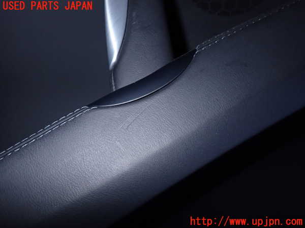 2UPJ-26091264]アウディ・TT クーペ(8JBUBF)左ドア内張り 中古_m0003.jpg