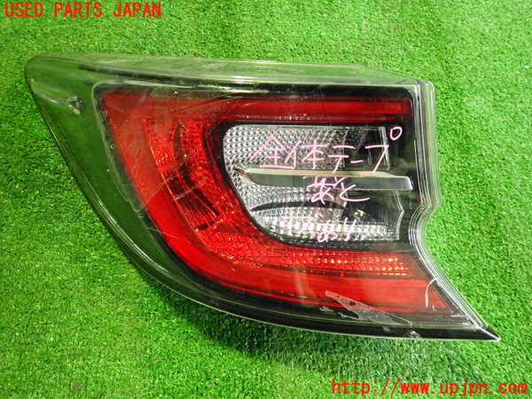 2UPJ-26101536]カローラ スポーツ ハイブリッド(ZWE211H)左テールランプ 中古_m0001.jpg