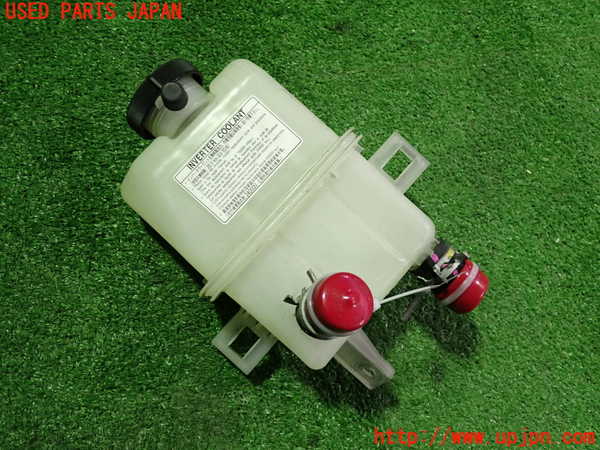 2UPJ-26102410]カローラ スポーツ ハイブリッド(ZWE211H)ラジエータータンク 中古_m0002.jpg