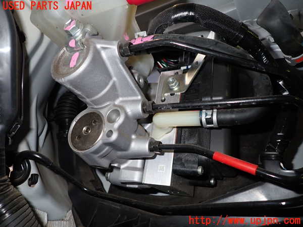 2UPJ-26104050]カローラ スポーツ ハイブリッド(ZWE211H)ブレーキマスターシリンダー 中古_m0002.jpg