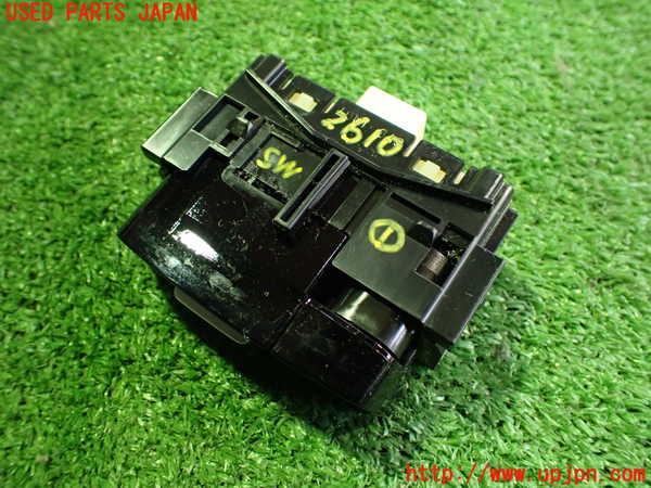 2UPJ-26106306]カローラ スポーツ ハイブリッド(ZWE211H)スイッチ1 (DRIVEMODE) 中古_m0002.jpg