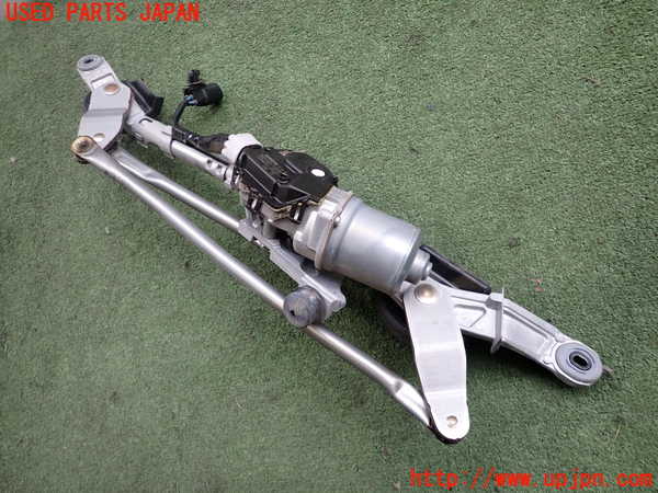 2UPJ-26106770]カローラ スポーツ ハイブリッド(ZWE211H)フロントワイパーモーター 中古_m0002.jpg