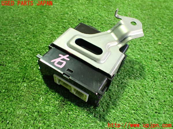 2UPJ-26106146]カローラ スポーツ ハイブリッド(ZWE211H)コンピューター1 (WIPER RELAY) 中古_m0002.jpg