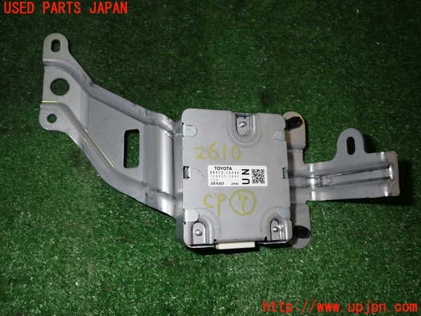 2UPJ-26106152]カローラ スポーツ ハイブリッド(ZWE211H)コンピューター7 (86572-12040) 中古_m0001.jpg