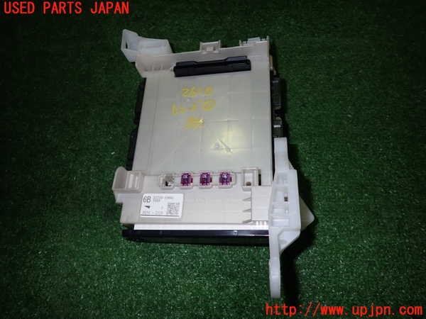2UPJ-26106741]カローラ スポーツ ハイブリッド(ZWE211H)ヒューズボックス1 中古_m0001.jpg