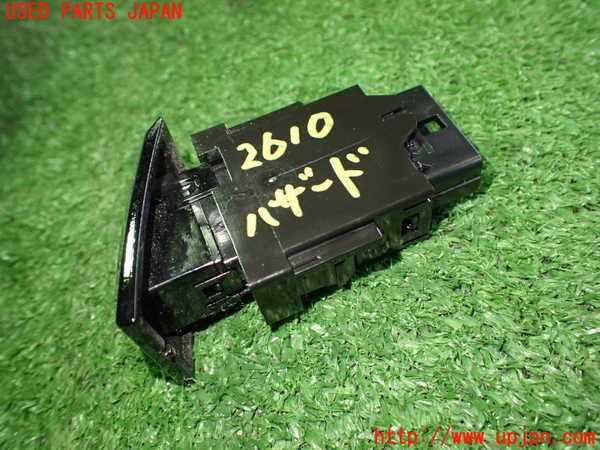 2UPJ-26106290]カローラ スポーツ ハイブリッド(ZWE211H)ハザードスイッチ 中古_m0002.jpg