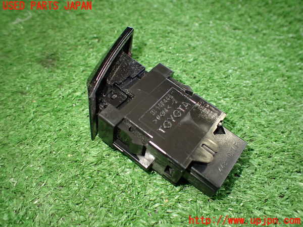 2UPJ-26106290]カローラ スポーツ ハイブリッド(ZWE211H)ハザードスイッチ 中古_m0003.jpg