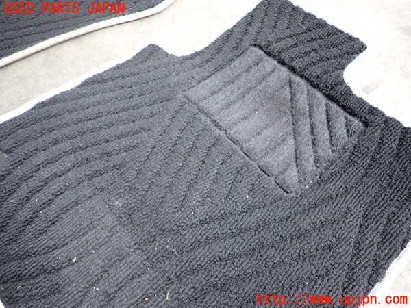 2UPJ-26107800]カローラ スポーツ ハイブリッド(ZWE211H)フロアマット 中古_m0002.jpg