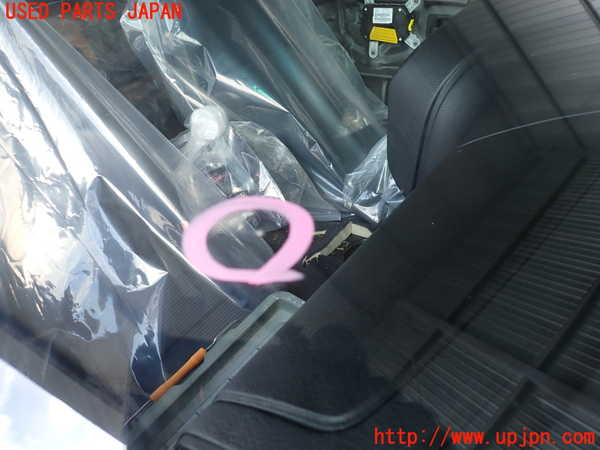 2UPJ-26121195]BMW 318is クーペ(BE19)フロントガラス (43R-001126) 中古_m0003.jpg