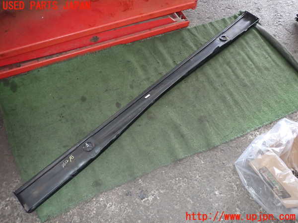 2UPJ-26121390]BMW 318is クーペ(BE19)右サイドステップ 中古_m0005.jpg