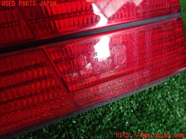 2UPJ-26121536]BMW 318is クーペ(BE19)左テールランプ 【ジャンク品】 中古_m0004.jpg