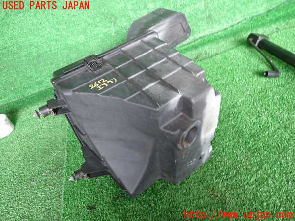 2UPJ-26122560]BMW 318is クーペ(BE19)エアクリーナーボックス 中古_m0003.jpg