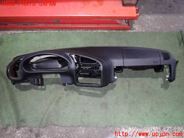 2UPJ-26127505]BMW 318is クーペ(BE19)ダッシュボード 中古_m0001.jpg