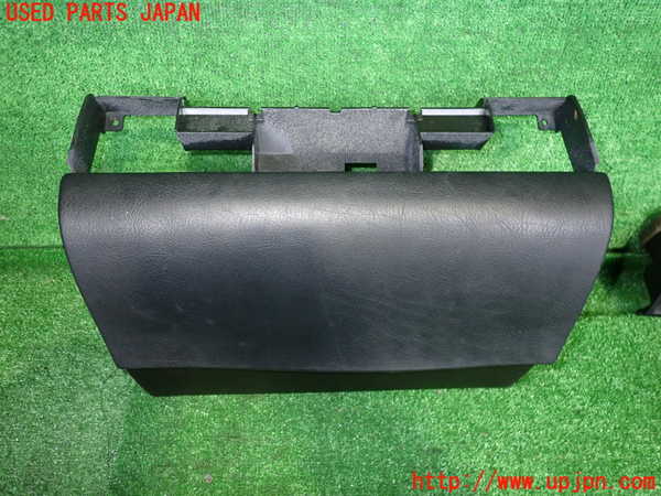 2UPJ-26127516]BMW 318is クーペ(BE19)グローブボックス1 【ジャンク品】 中古_m0001.jpg