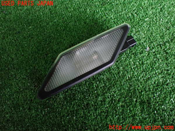 2UPJ-26126412]BMW 318is クーペ(BE19)ルームランプ2 (右 2列目) 中古_m0001.jpg