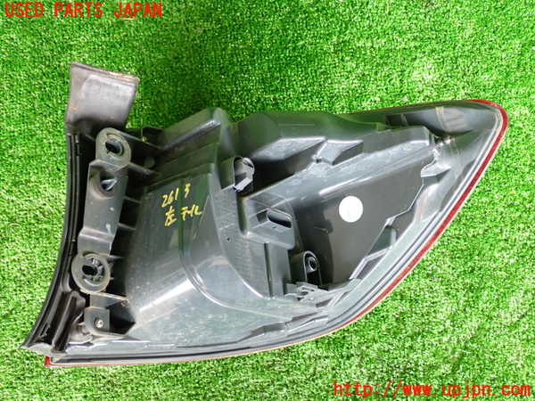 2UPJ-26131536]BMW 320i ツーリング(8A20)左テールランプ 中古 【F31】_m0002.jpg