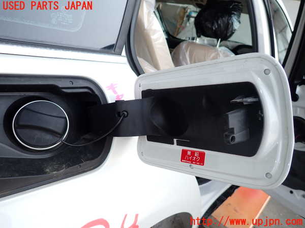 2UPJ-26131690]BMW 320i ツーリング(8A20)フューエルリッド 中古 【F31】_m0002.jpg