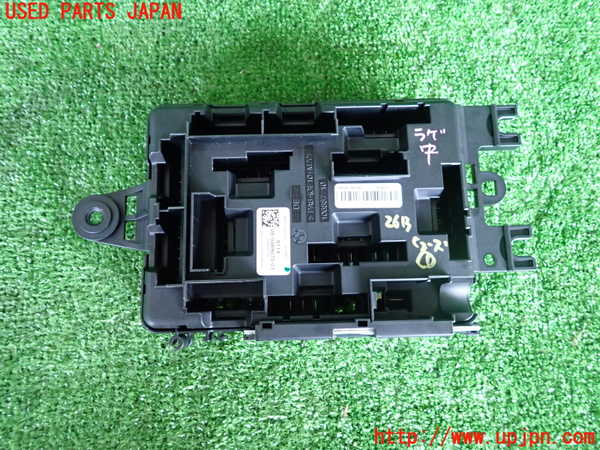 2UPJ-26136741]BMW 320i ツーリング(8A20)ヒューズボックス1 中古 【F31】_m0002.jpg