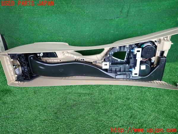 2UPJ-26137540]BMW 320i ツーリング(8A20)センターコンソール 中古 【F31】_m0005.jpg