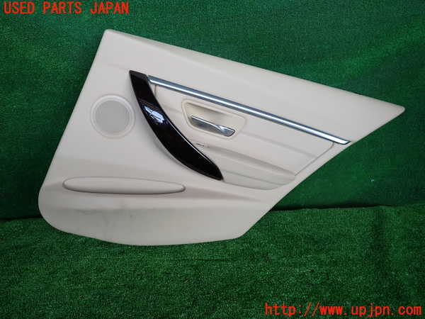 2UPJ-26131294]BMW 320i ツーリング(8A20)右後ドア内張り 中古 【F31】_m0001.jpg