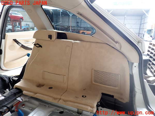 2UPJ-26137675]BMW 320i ツーリング(8A20)右リアピラートリム 中古 【F31】_m0002.jpg