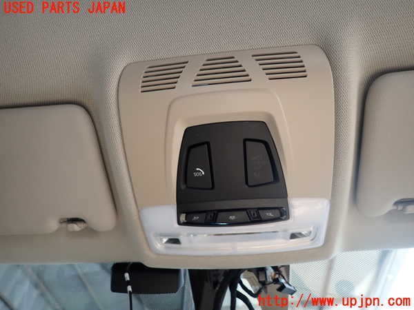 2UPJ-26136411]BMW 320i ツーリング(8A20)ルームランプ1 (真中 1列目) 中古 【F31】_m0001.jpg