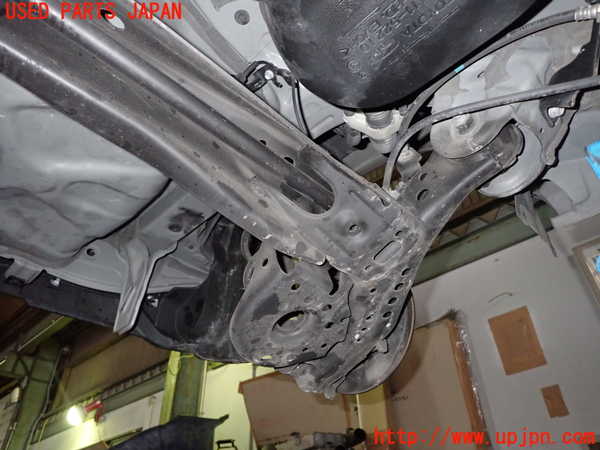 5UPJ-26145380]ヤリス(YARIS)(KSP210)リアアクスルビーム 中古_m0005.jpg