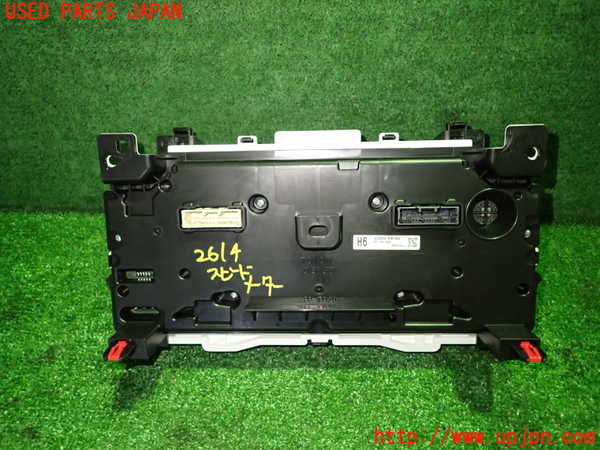 5UPJ-26146170]ヤリス(YARIS)(KSP210)スピードメーター 中古_m0003.jpg