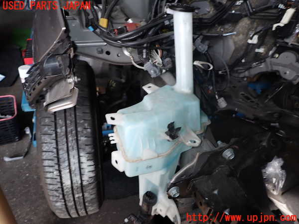 1UPJ-26146791]ヤリス(YARIS)(KSP210)ウォッシャータンク1 中古_m0001.jpg