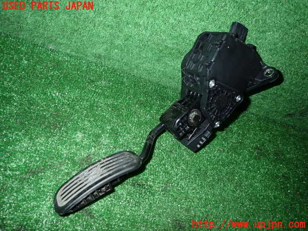 1UPJ-26146381]ヤリス(YARIS)(KSP210)センサー1 (アクセルペダル) 中古_m0001.jpg