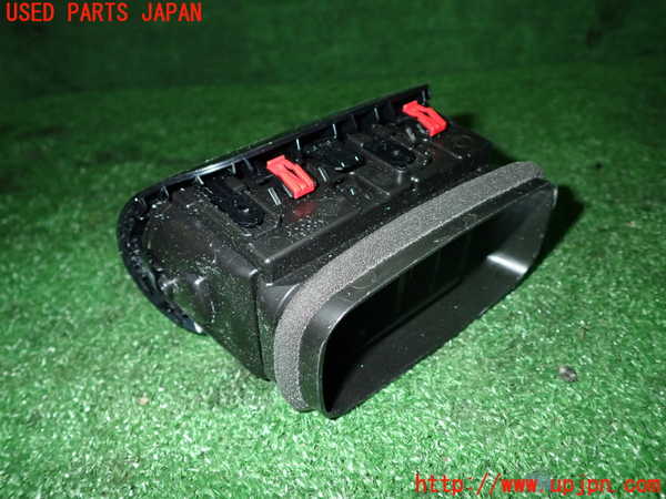 1UPJ-26147527]ヤリス(YARIS)(KSP210)エアコン吹き出し口2 (左) 中古_m0003.jpg