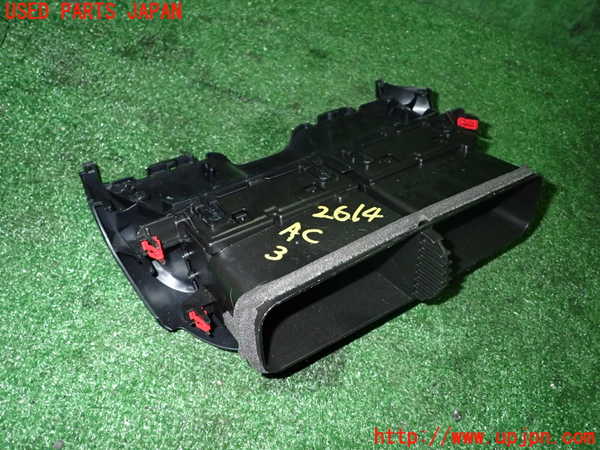 1UPJ-26147528]ヤリス(YARIS)(KSP210)エアコン吹き出し口3 (真中) 中古_m0003.jpg
