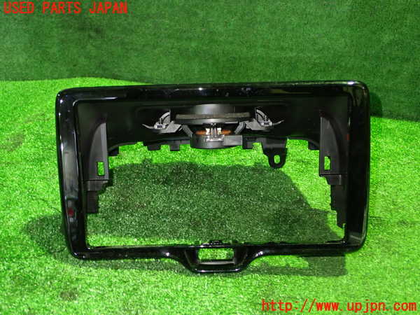 1UPJ-26147691]ヤリス(YARIS)(KSP210)内装トリム類1 中古_m0001.jpg