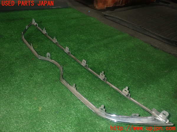 1UPJ-26151050]シエンタハイブリッド(NHP170G)ラジエターグリル 中古_m0004.jpg