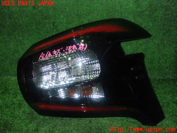 1UPJ-26151530]シエンタハイブリッド(NHP170G)右テールランプ 中古_m0001.jpg