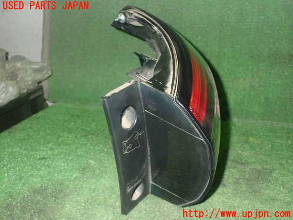 1UPJ-26151530]シエンタハイブリッド(NHP170G)右テールランプ 中古_m0002.jpg