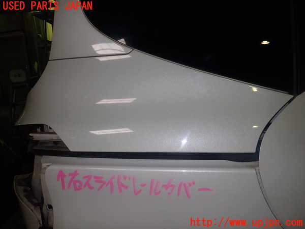 1UPJ-26151360]シエンタハイブリッド(NHP170G)右スライドレールカバー 中古_m0001.jpg
