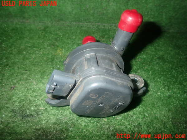 1UPJ-26152110]シエンタハイブリッド(NHP170G)ウォーターポンプ 中古_m0002.jpg