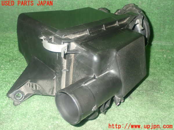 1UPJ-26152560]シエンタハイブリッド(NHP170G)エアクリーナーボックス 中古_m0002.jpg