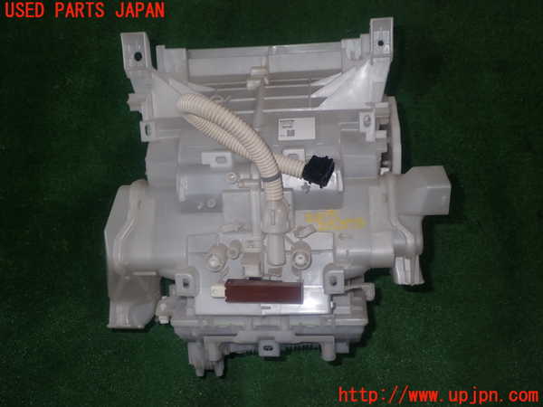 1UPJ-26156081]シエンタハイブリッド(NHP170G)エバポレーター1 中古_m0001.jpg
