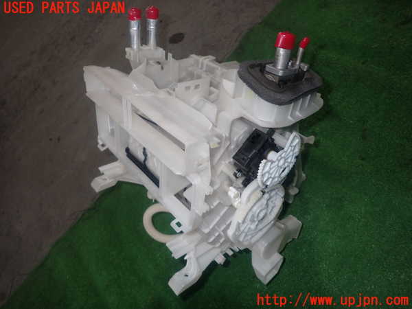 1UPJ-26156081]シエンタハイブリッド(NHP170G)エバポレーター1 中古_m0003.jpg